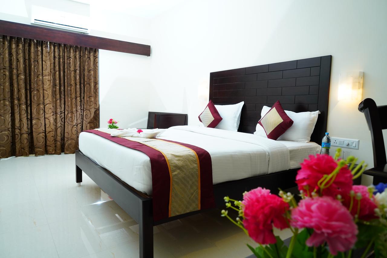 Five Falls Resort Кутталам Экстерьер фото