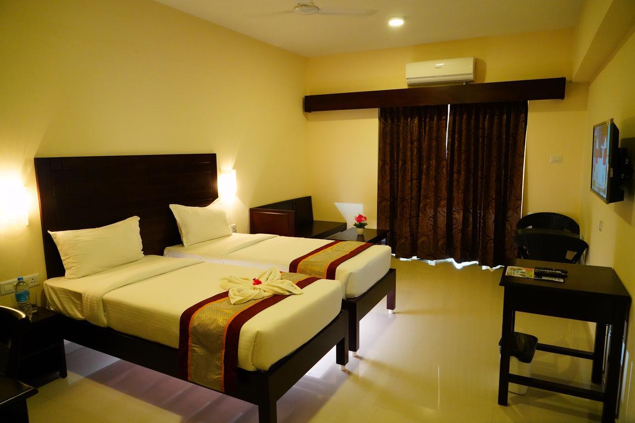 Five Falls Resort Кутталам Экстерьер фото