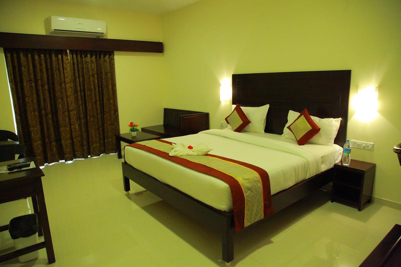 Five Falls Resort Кутталам Экстерьер фото