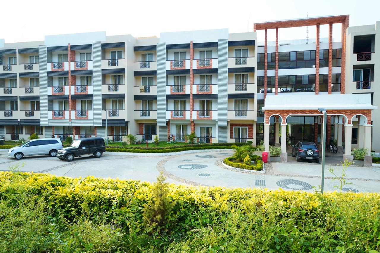 Five Falls Resort Кутталам Экстерьер фото