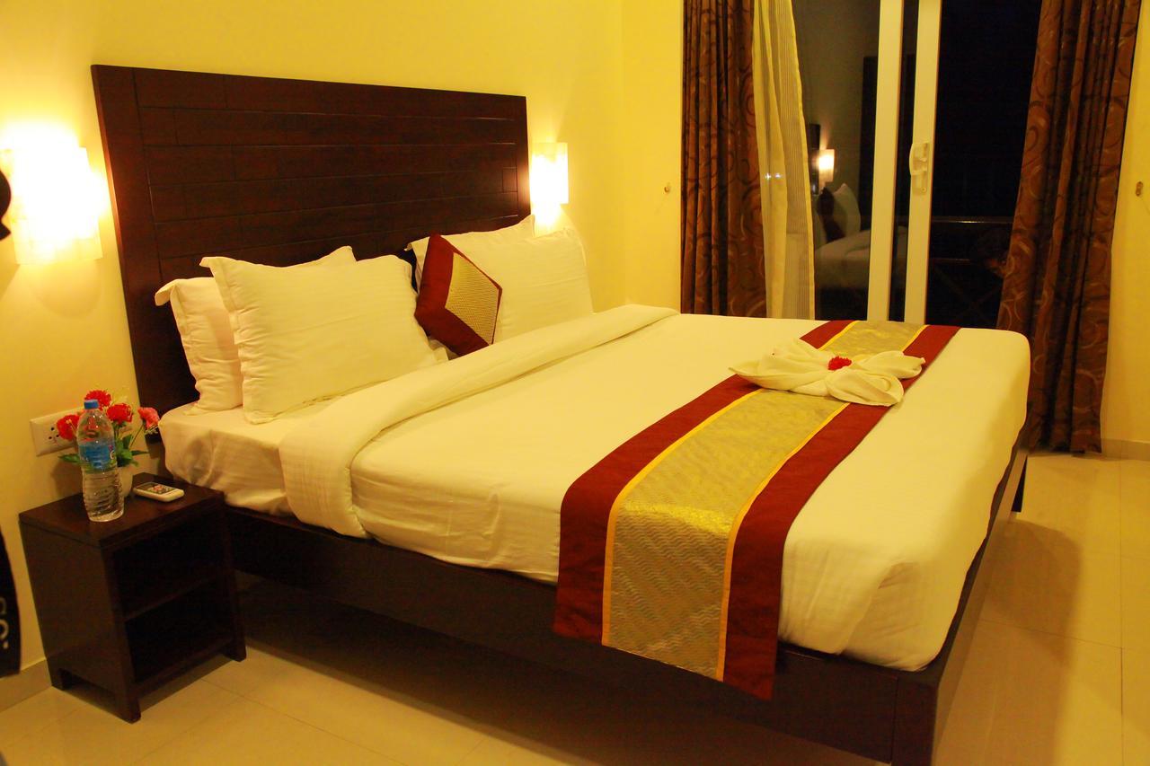 Five Falls Resort Кутталам Экстерьер фото